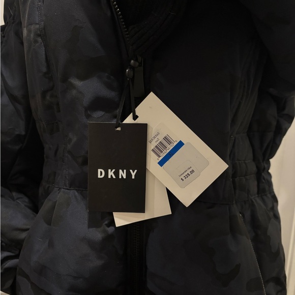 Brand new warm DKNY coat - Picture 4 of 7
